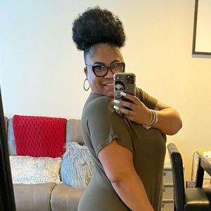 Meet your Posher, Aisha